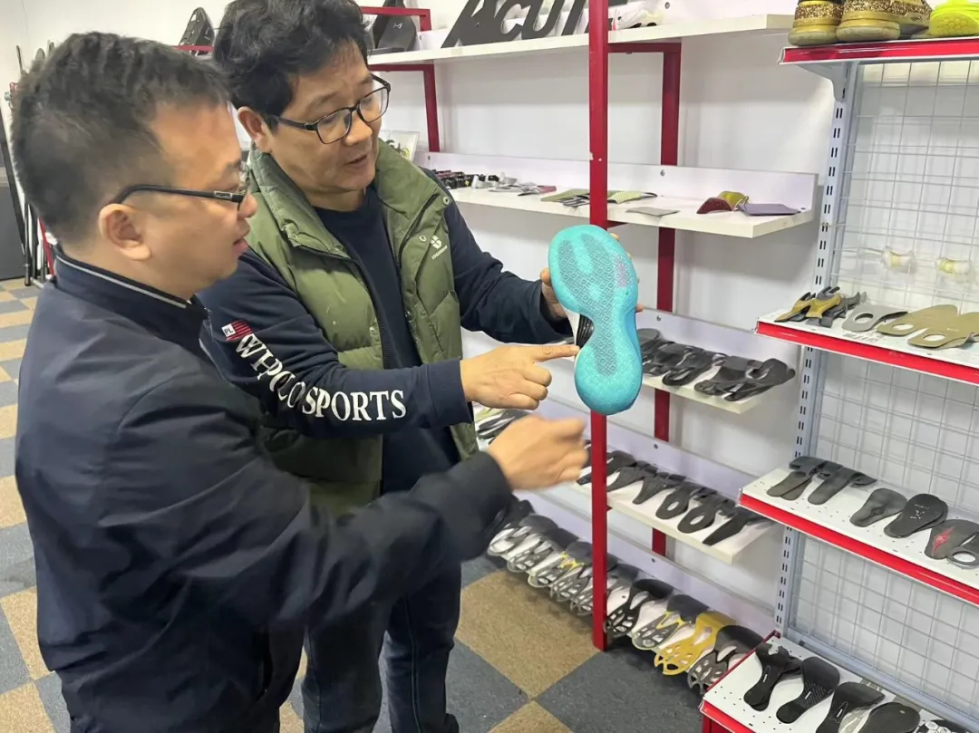 奚奇辉访谈锐角公司创始人邱晨| 稳步前行铸品牌，远见卓识绘华章
